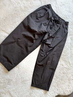 Zara women’s dark brown 7/8 popline draw string pants.